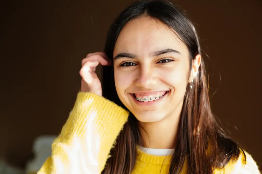 Lee más sobre el artículo Salud bucodental en la adolescencia: hábitos, prevención y ortodoncia